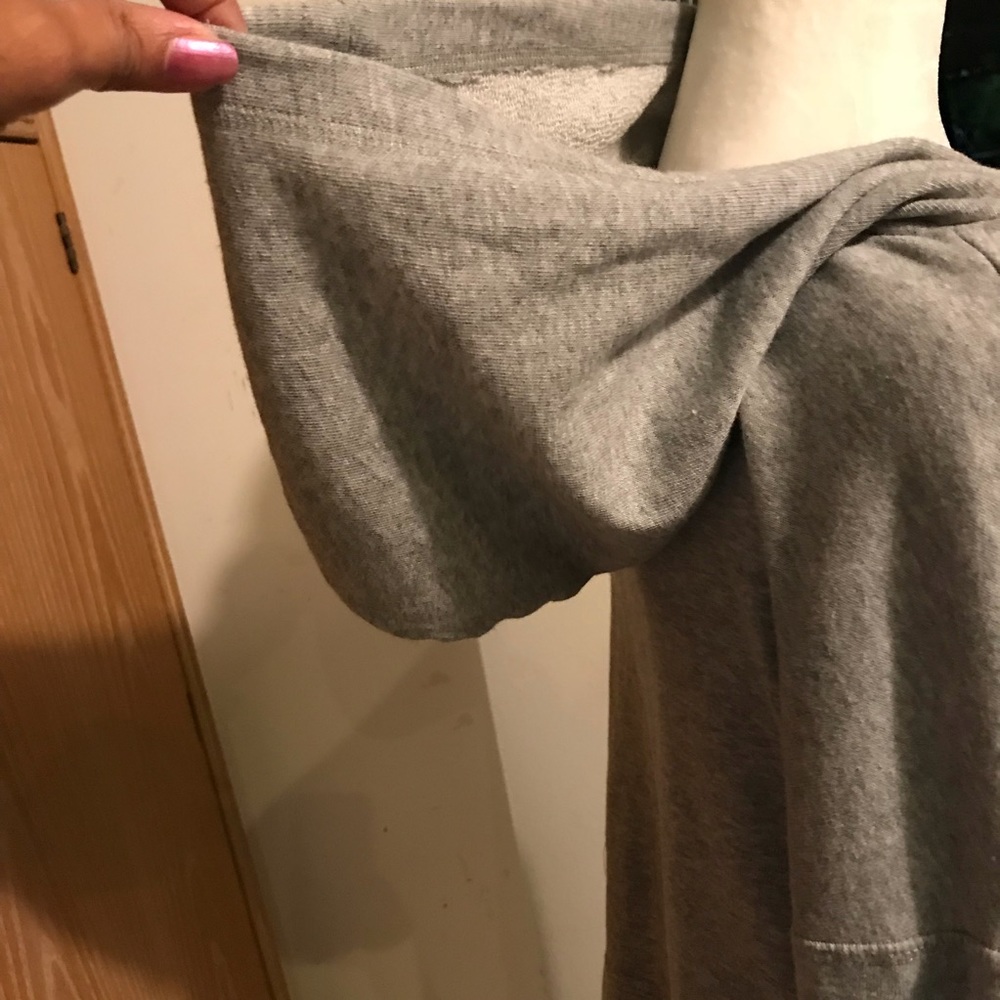 The lounge Life - NWT Jr Cropped Lace-Up Hoodie - Picture 6 of 6